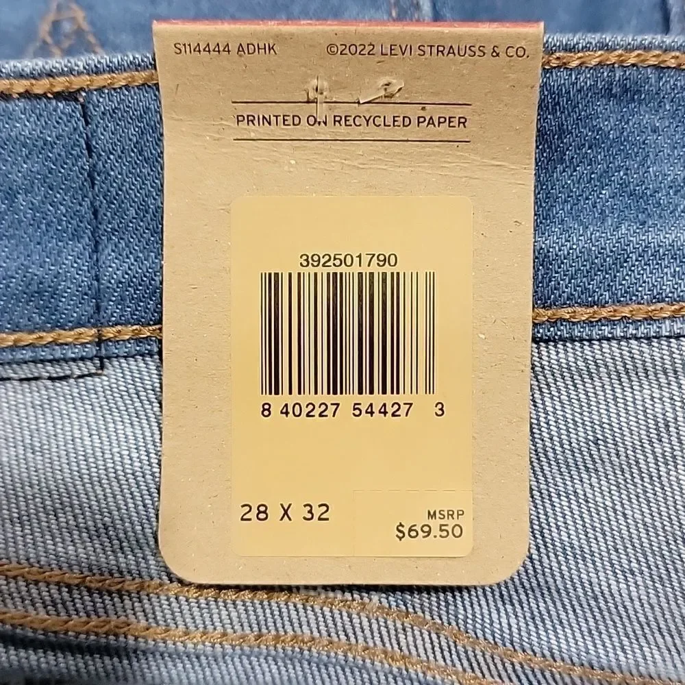 NEW.. LEVI'S.. CLASSIC STRAIGHT.. - Picture 12 of 16